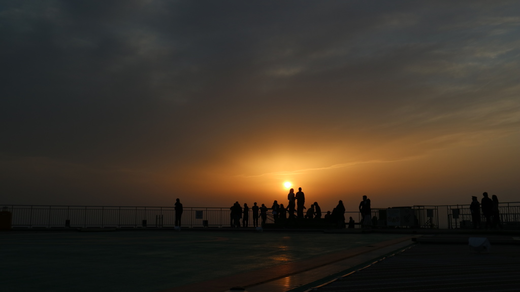 六本木ヒルズスカイデッキからの夕陽
