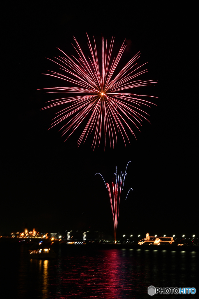 Port yokohamaの夜空に