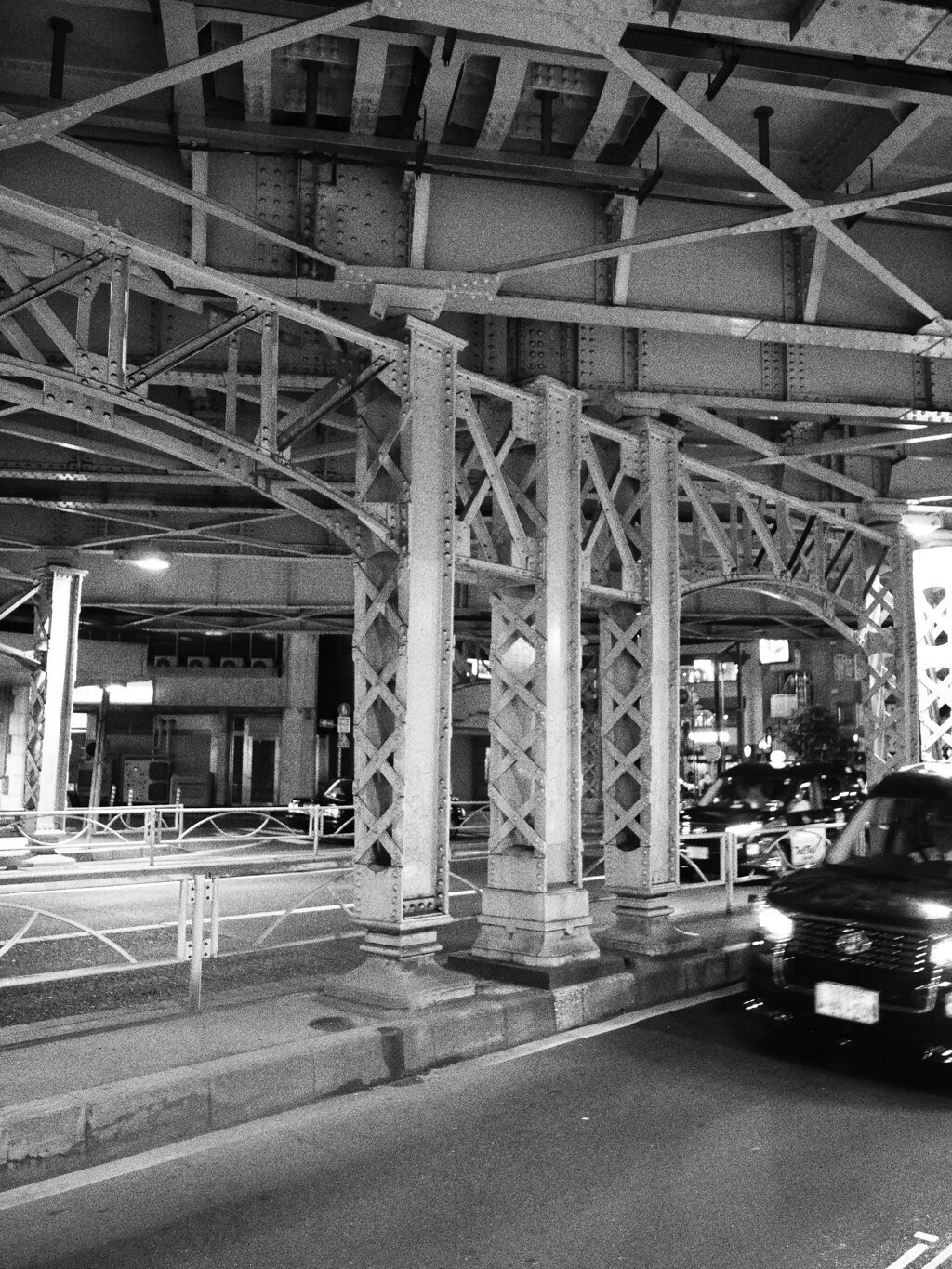 神田駅高架下その１