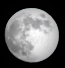 月の撮影（海ほたるPAPAで撮影）