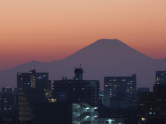 夕焼け空の富士山