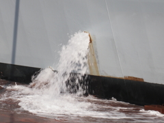 英国海軍強襲揚陸艦アルビオン