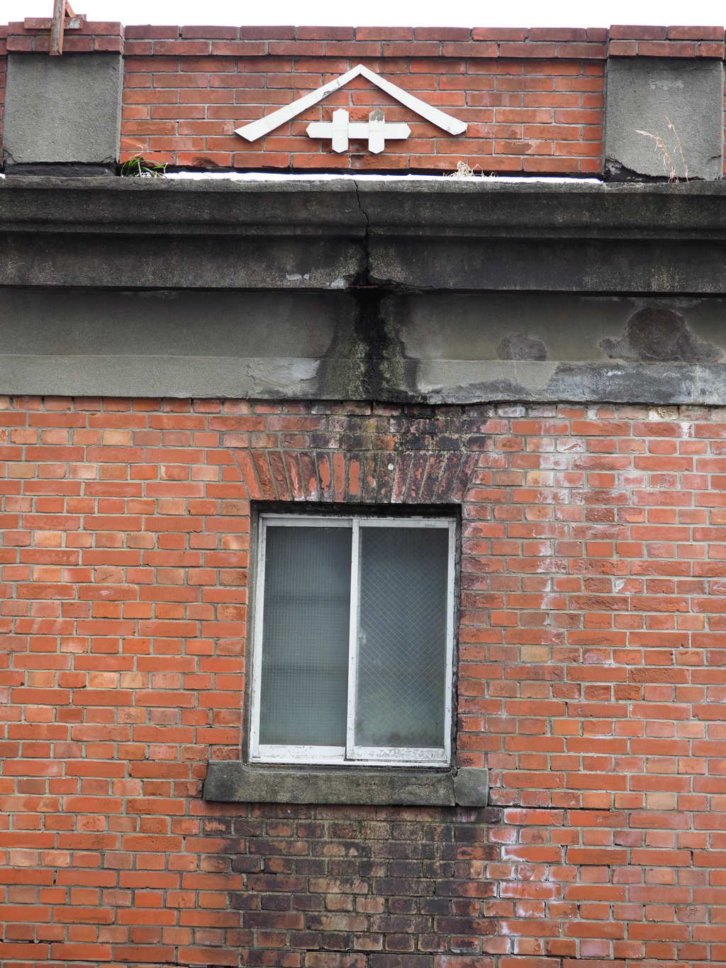 ヤマサ醤油工場の壁その２