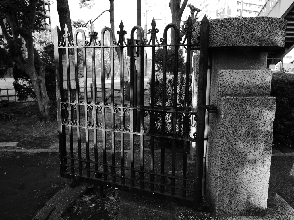 梅屋敷公園入口その４