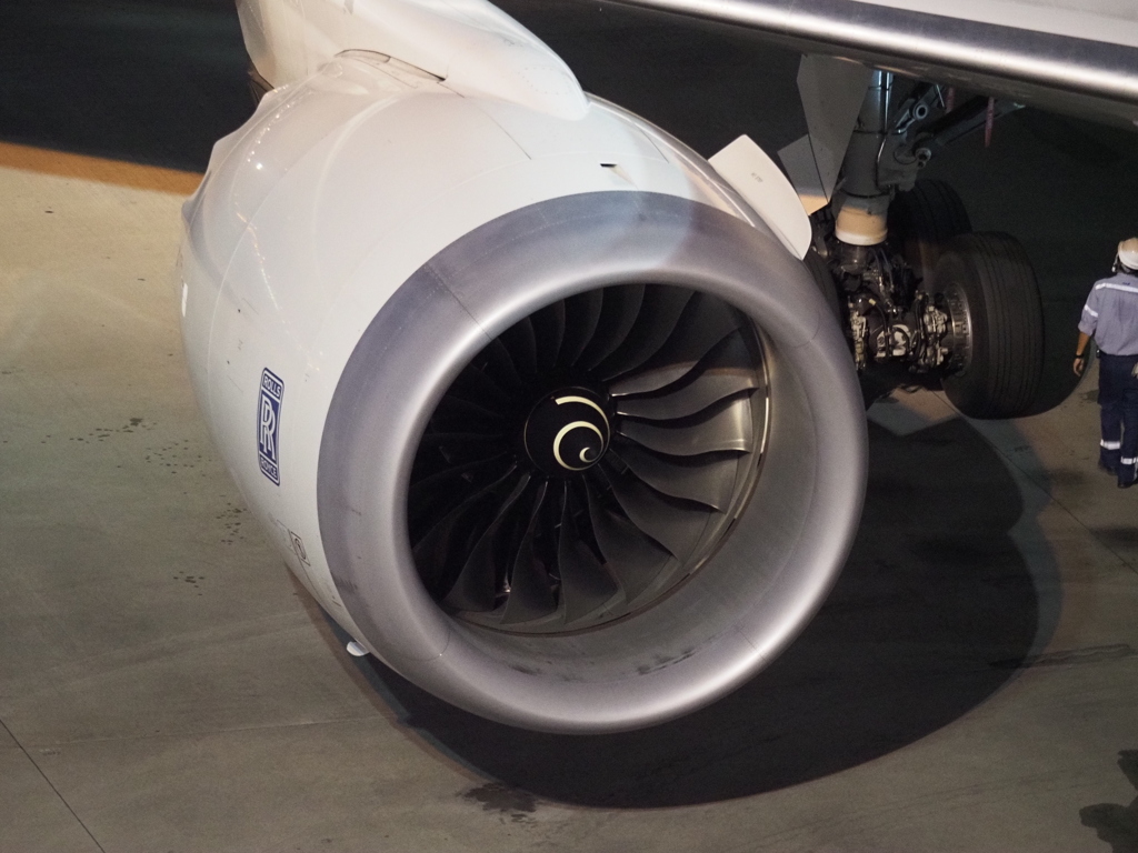 ジェットエンジン