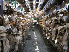 神様はたいへんかも・・・・