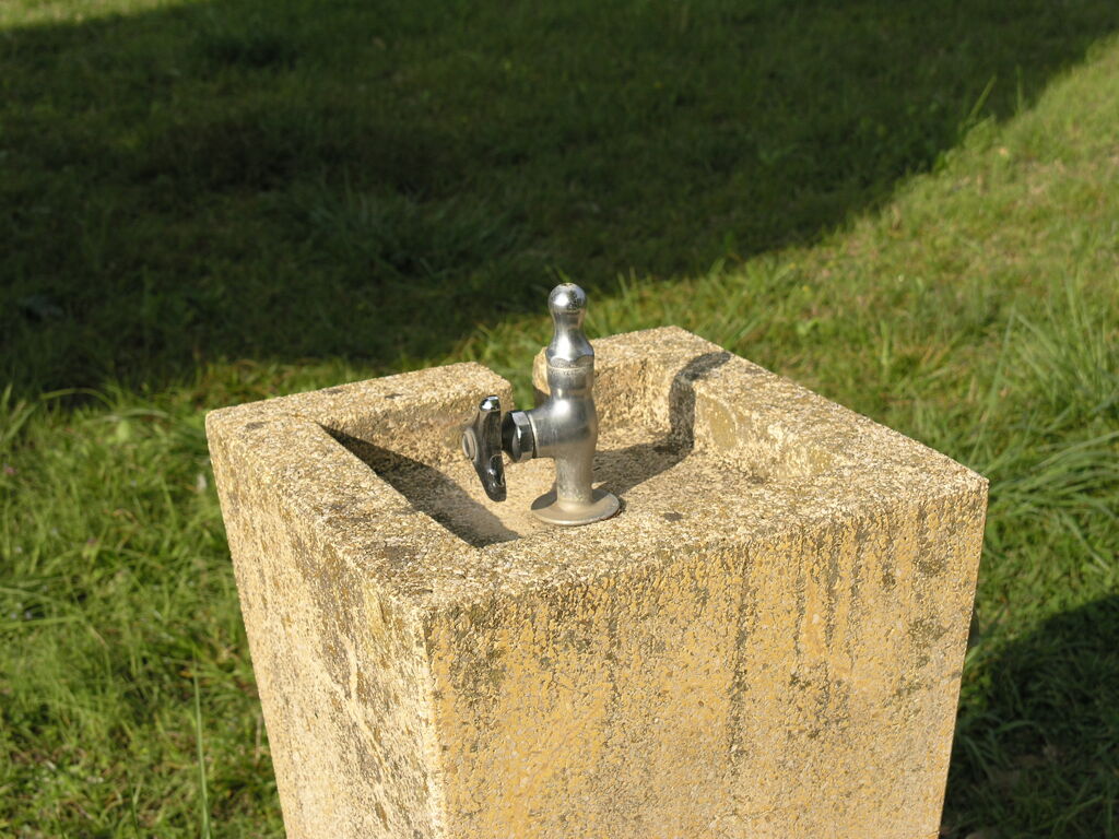 噴水を目指している水道