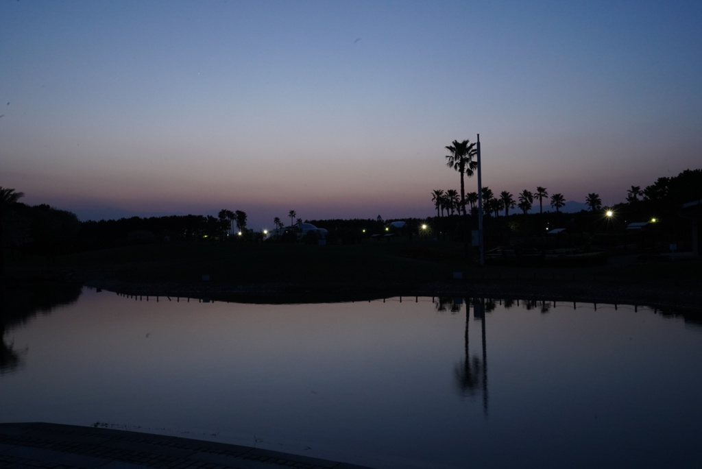 夕暮れの公園