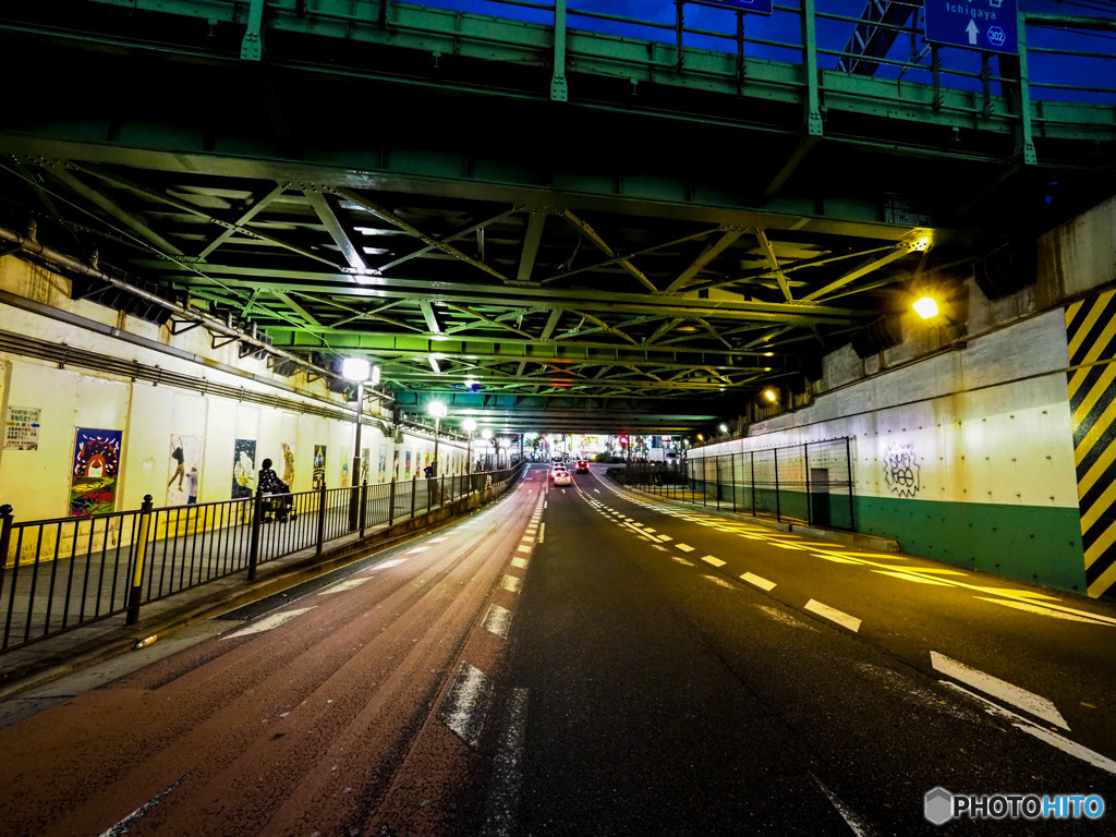 新宿大ガード下 By 光の子 Id 写真共有サイト Photohito