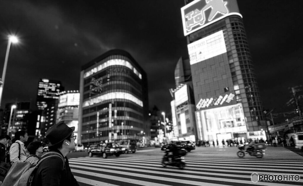夜の交差点