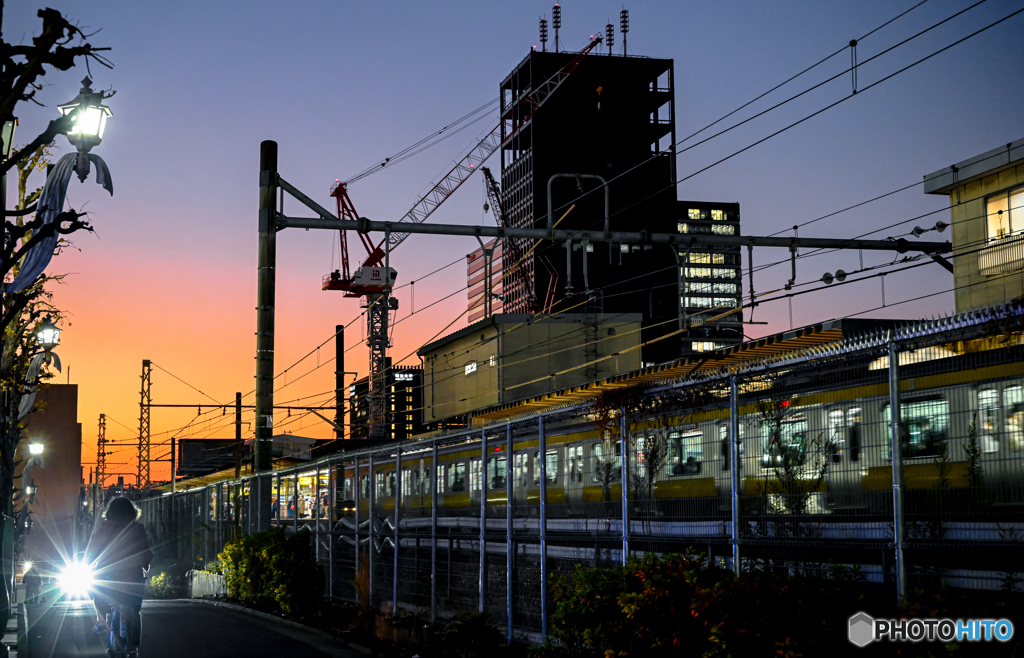 夕暮れの中野駅