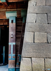 石垣と城の門柱