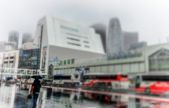 雨の街新宿