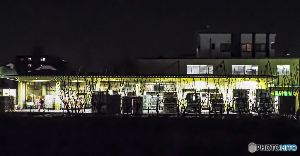 夜の作業場