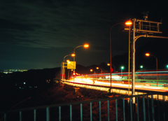 夜のハイウェイ