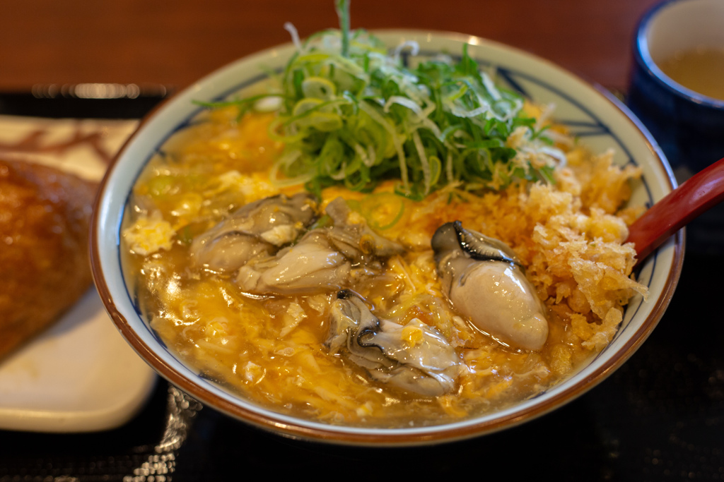 牡蠣づくし玉子餡掛けうどん