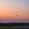 夕暮れの飛行機