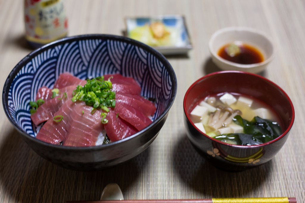 生本マグロ丼