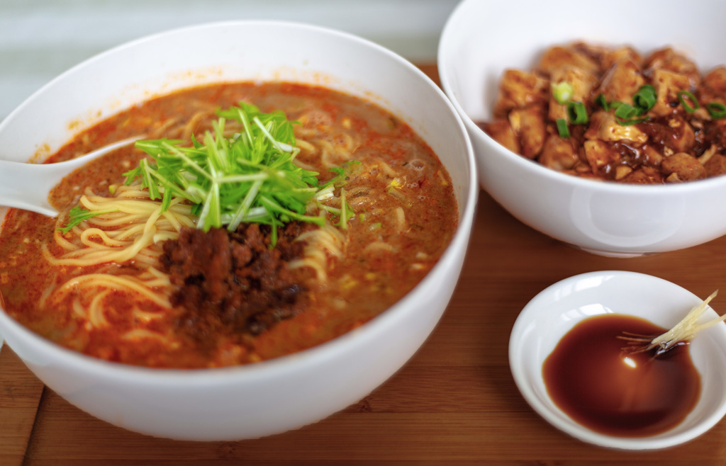 一番辛くない担々麵　麻婆丼ミニ
