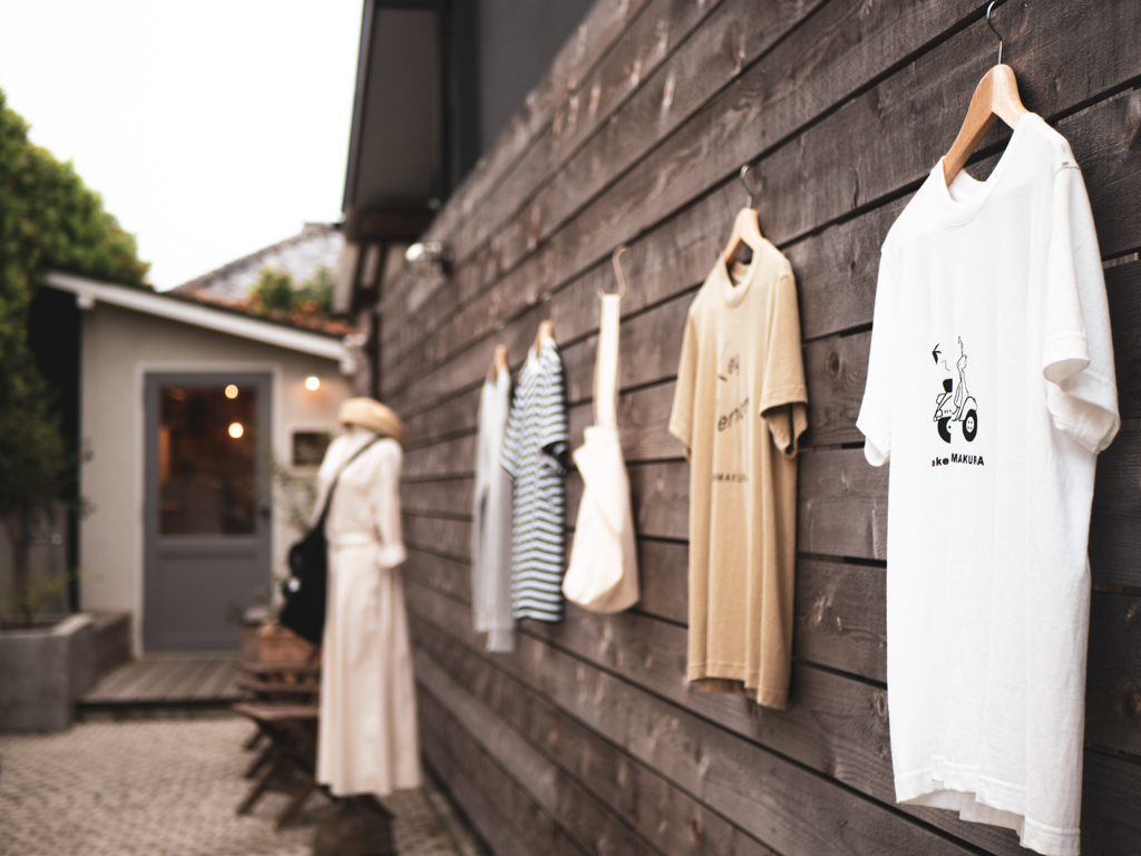 白いTシャツ