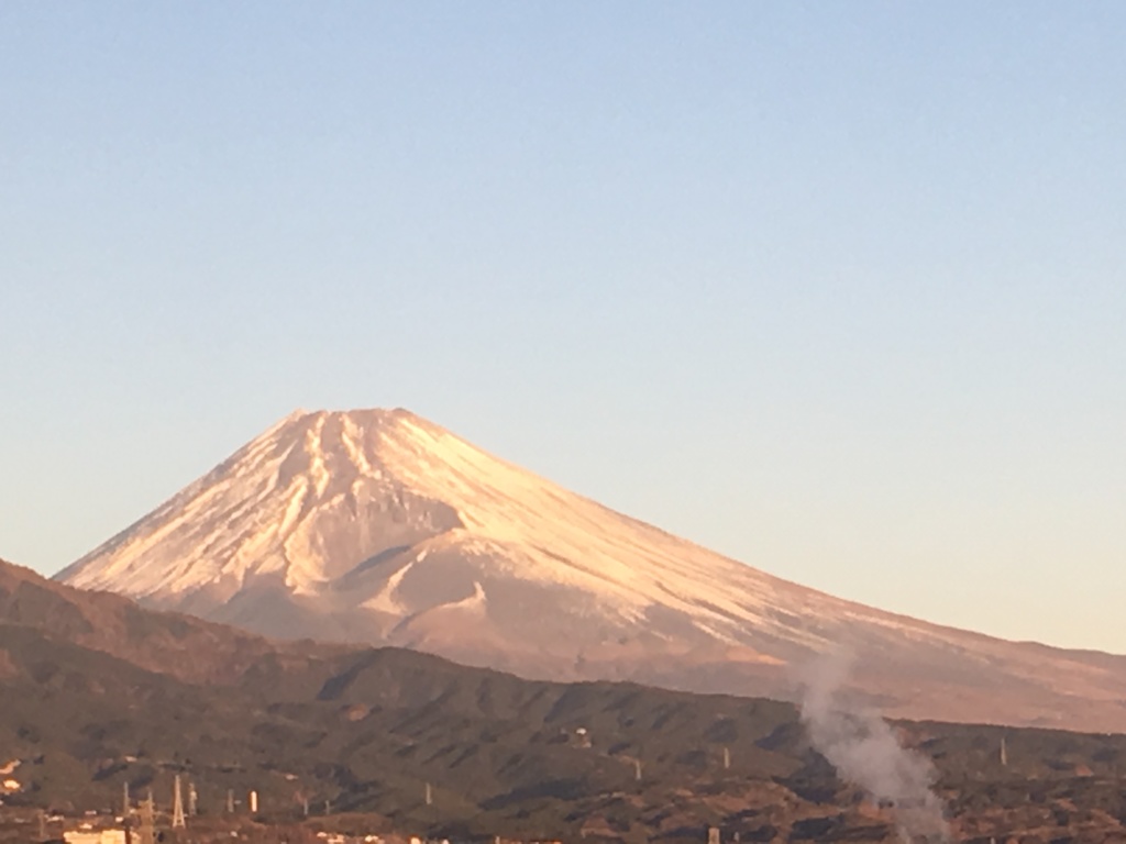 朝焼けの富士山