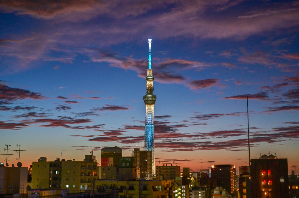 「夜明けの東京スカイツリー」