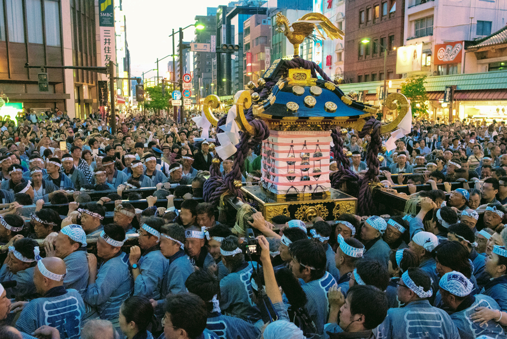 「本社一之宮神輿宮入～雷門前」（2016年5月15日浅草三社祭 ）-2