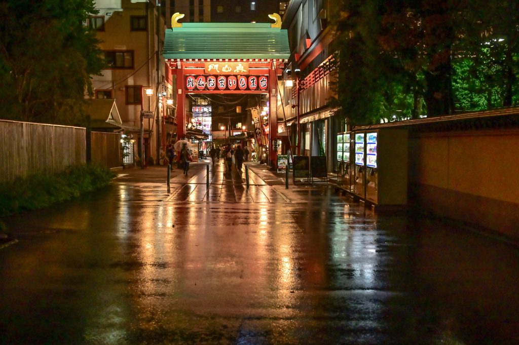 「雨上がりの浅草寺」-5