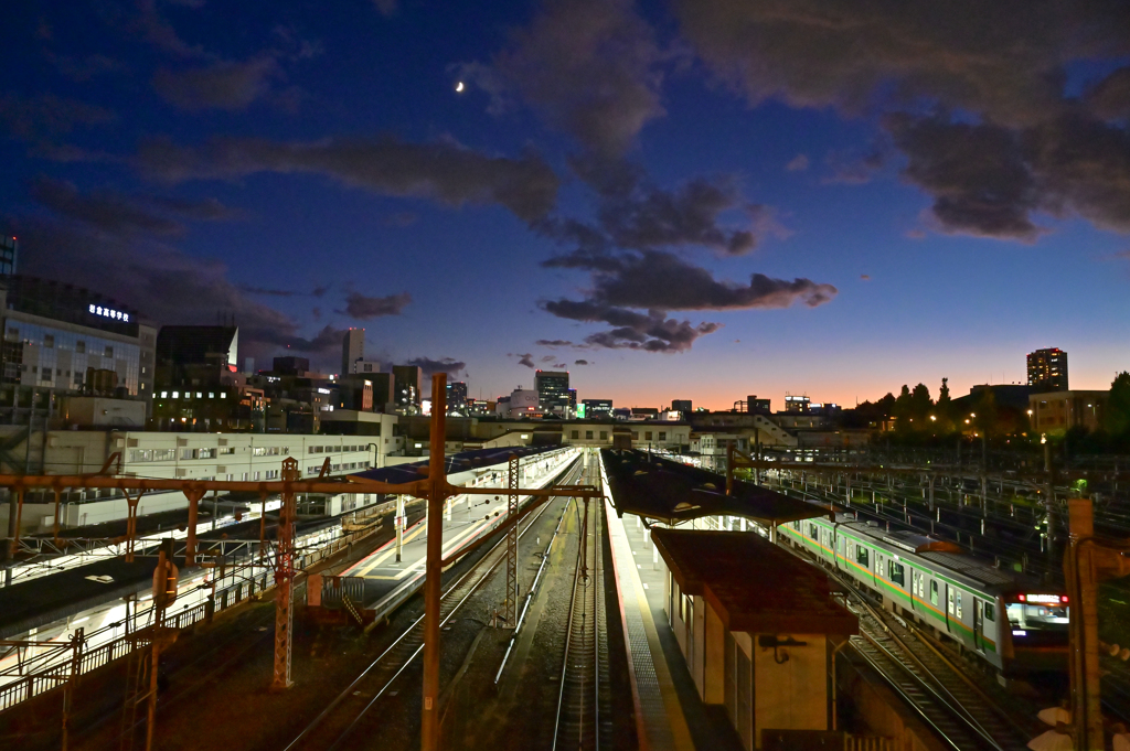 夕暮れ時の上野駅