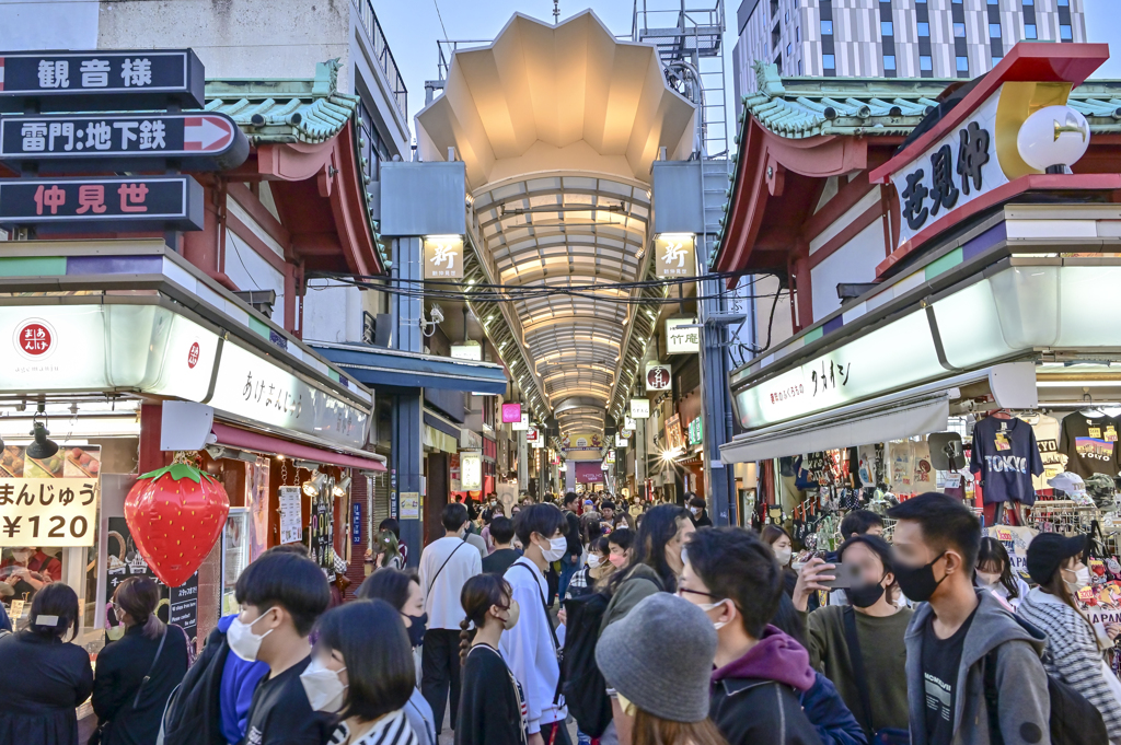 「休日の賑わい」-4