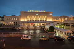「雨上がりの上野駅」-2