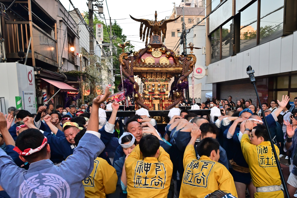 「町内渡御」