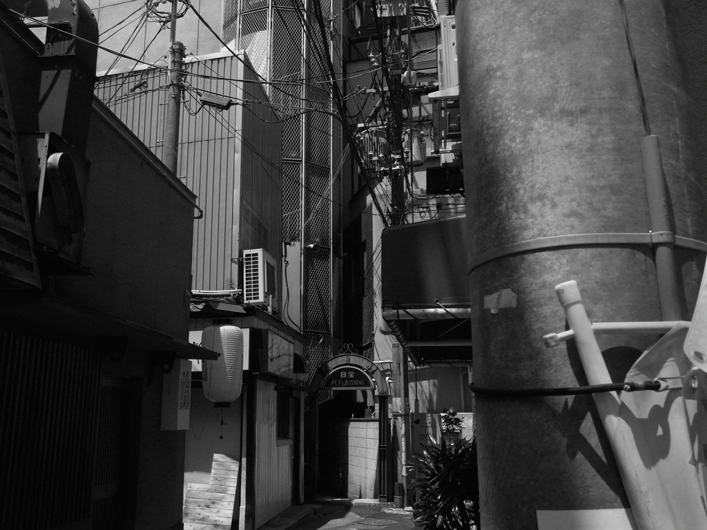 Osaka_BW