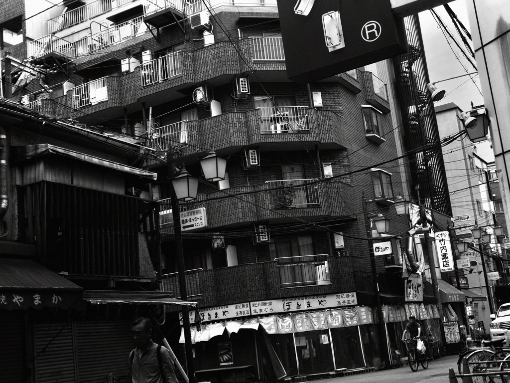 Osaka_BW