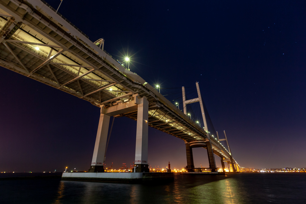 横濱湾橋