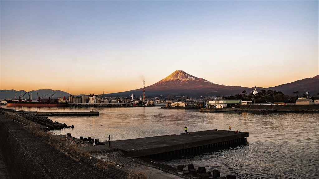 田子の浦港の夕景