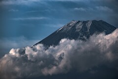 孤高の山