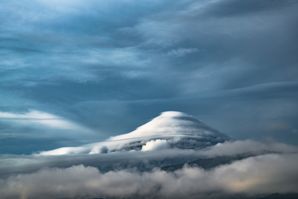 Cloud spectacle