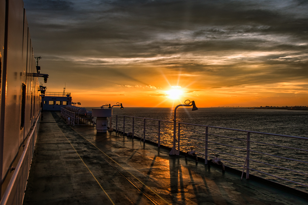 Sun Goes Down