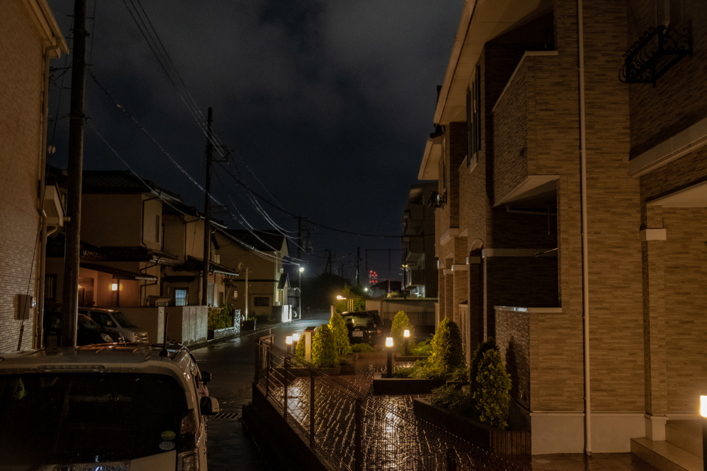 雨の路地裏 by 島左近 （ID：9006395） 写真共有サイトPHOTOHITO