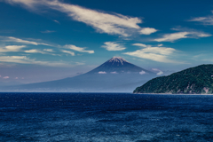 初夏の富士遠景