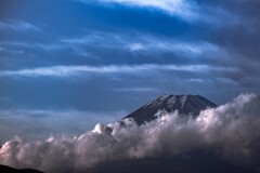 霊峰