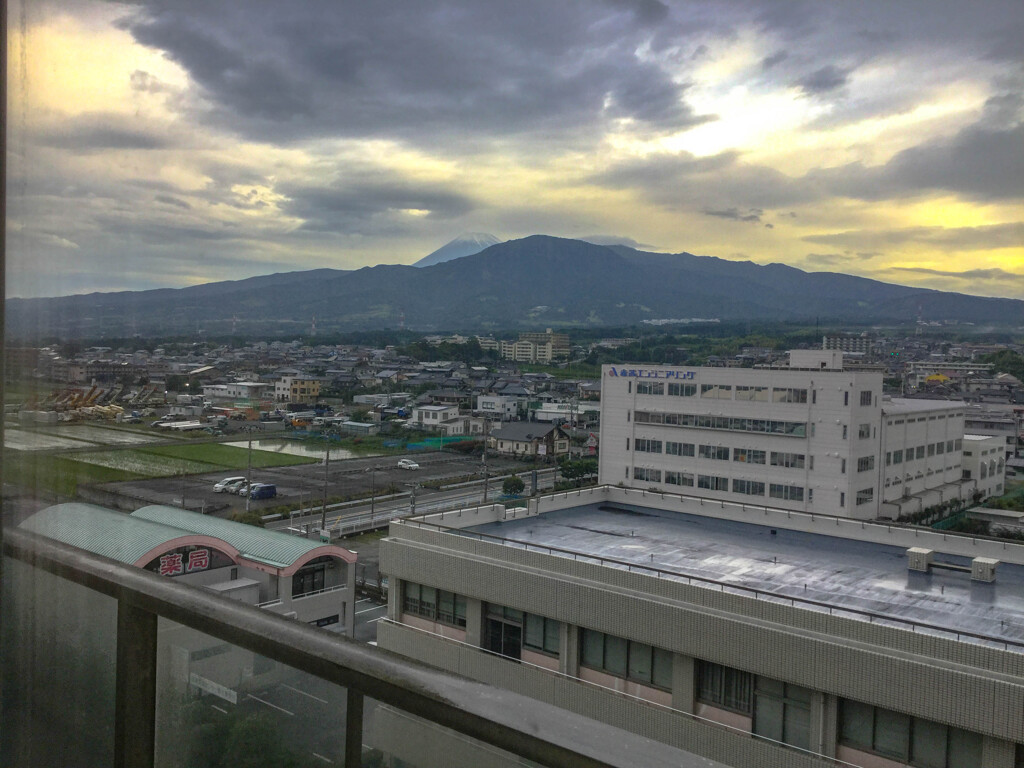 病窓の富士