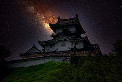 層塔型天守の夜