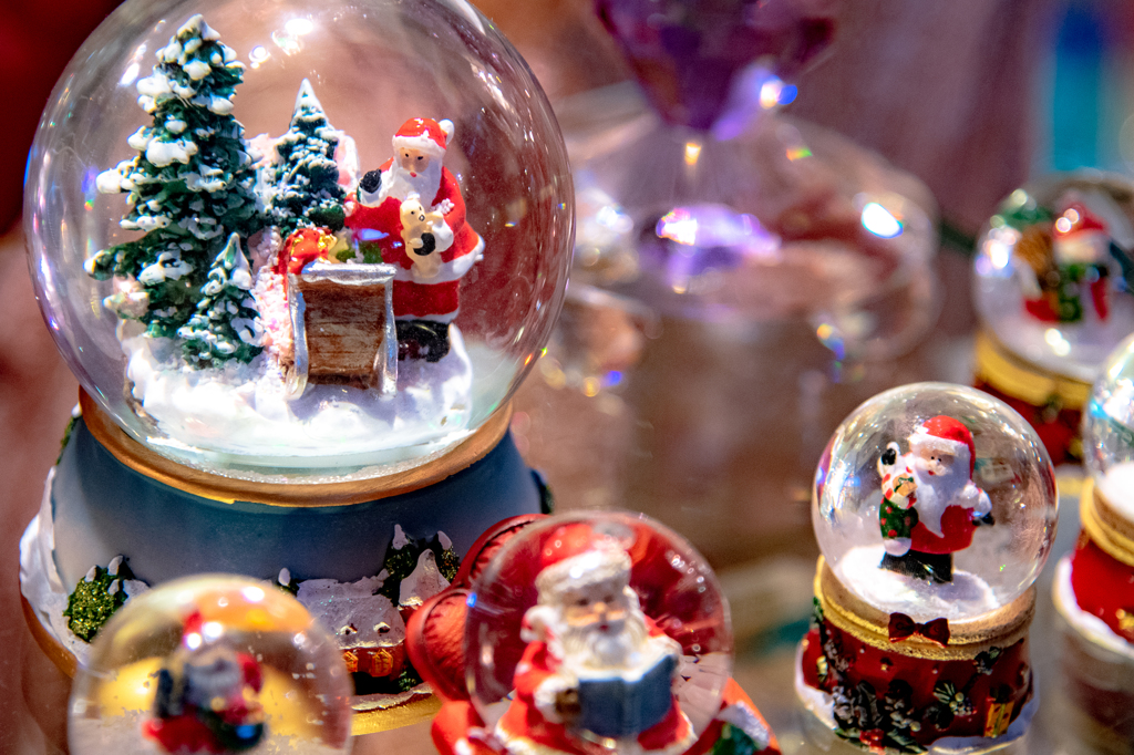 Is there a Santa Claus？