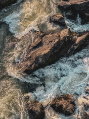 激流