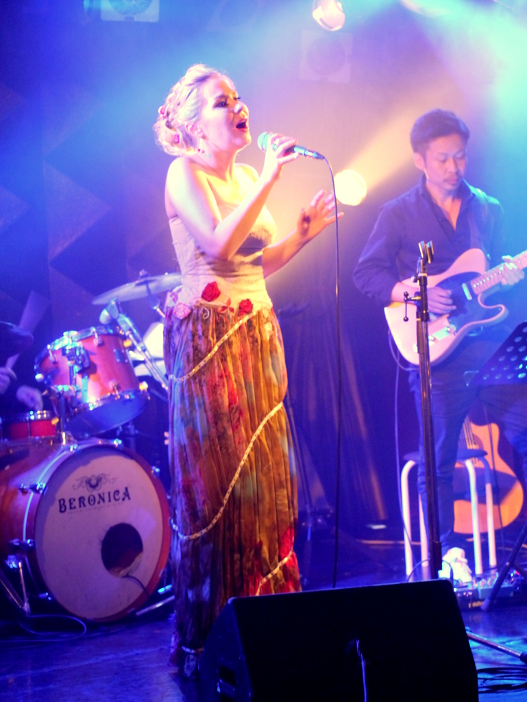 ROSIAから日本に来たJAZZ歌手 SABRINAさん２