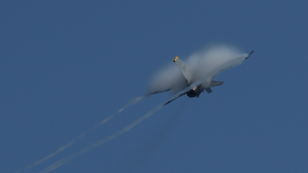 F-16戦闘機（米軍三沢基地より）　９/１６❸