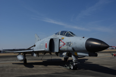 F-4❶
