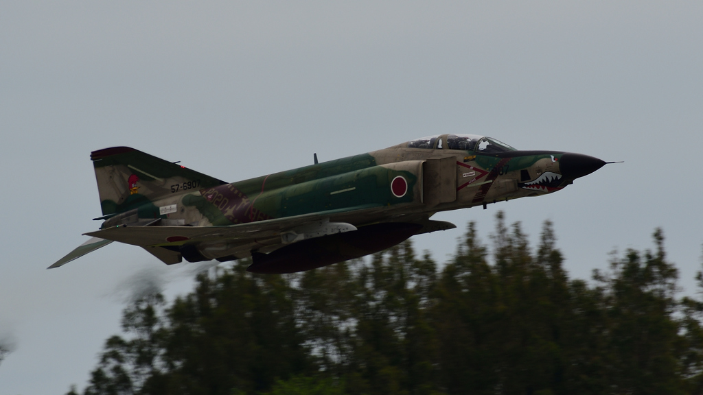 RF-4　❶